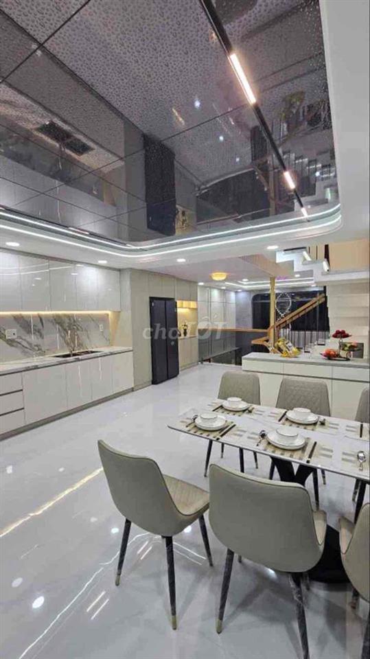 nhà quang trung tặng nội thất cao cấp .5tầng .70m2