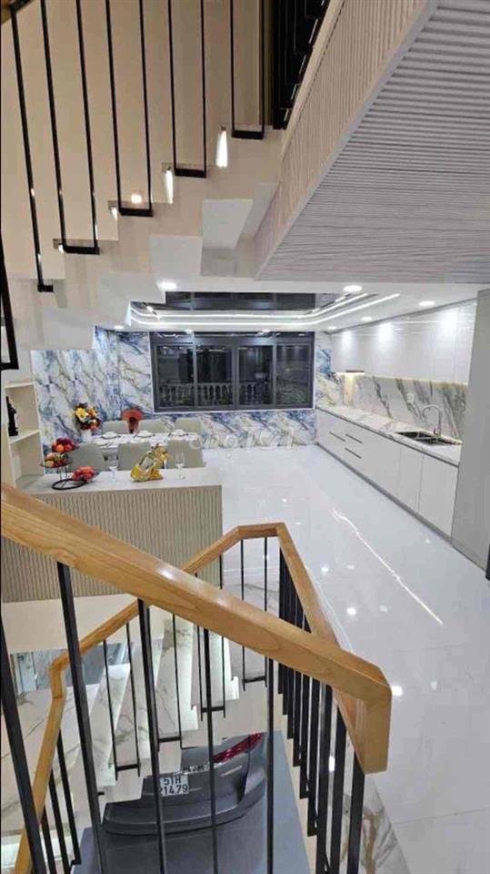 nhà quang trung tặng nội thất cao cấp .5tầng .70m2