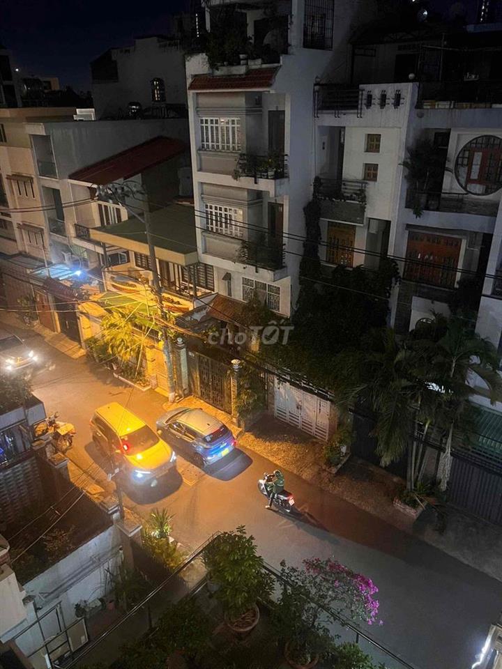 Cần bán nhà khu đô thị nhộn nhịp