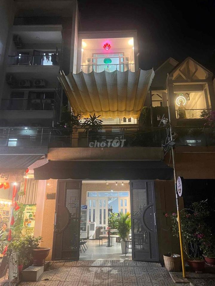 Cần bán nhà khu đô thị nhộn nhịp