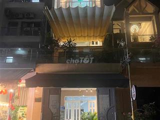 Cần bán nhà khu đô thị nhộn nhịp