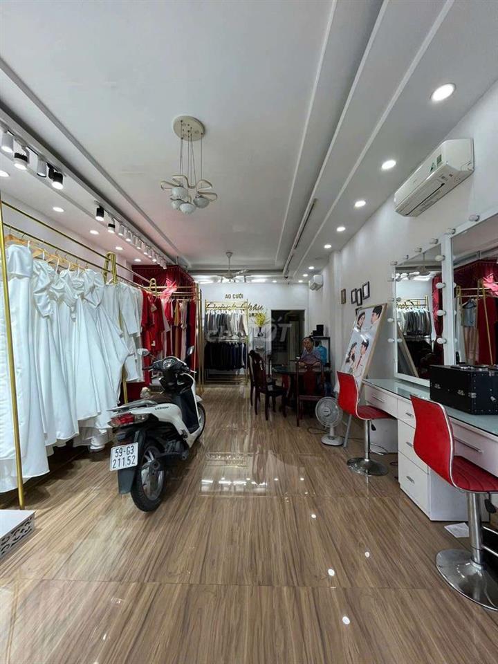 nhà góc 2 mặt tiền 5pn kd mọi ngành nghề 