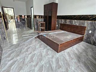 Mt đường lớn 12p +12wc giá còn TL 