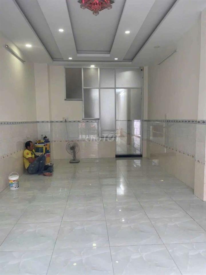 Nhà mới 4pn 5wc giá 12tr