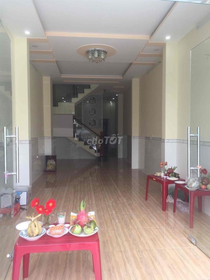 nhà mặt tiền dương quảng hàm - hướng đông
