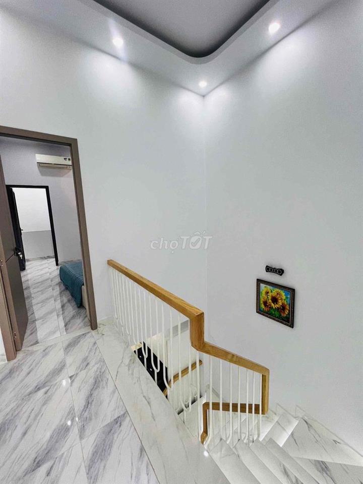 Nhà bán đường Nguyễn Văn Lượng, hẻm xe hơi thông tứ tung