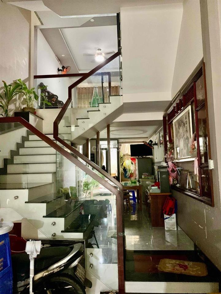 sử lý công việc cần chuyển nhương gấp