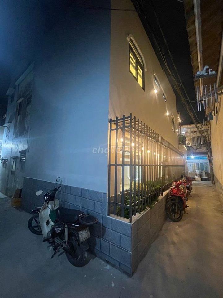 thân gửi ace hh1% ngay cv gia định sát sân bay