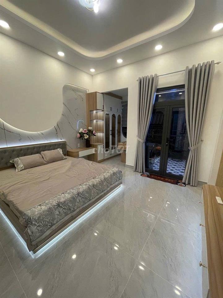 thân gửi ace hh1% ngay cv gia định sát sân bay
