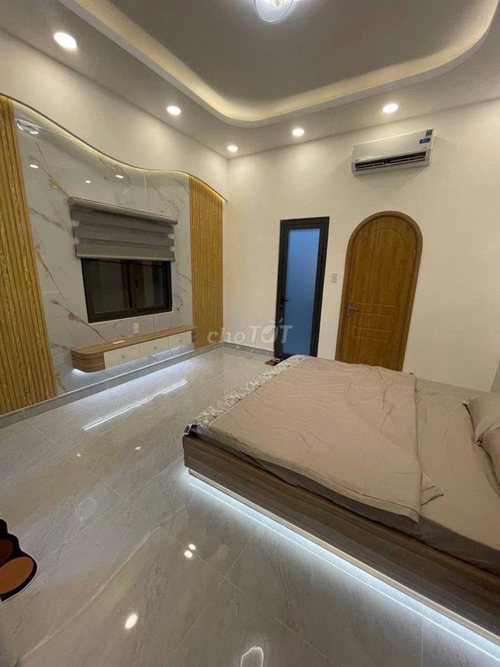 thân gửi ace hh1% ngay cv gia định sát sân bay