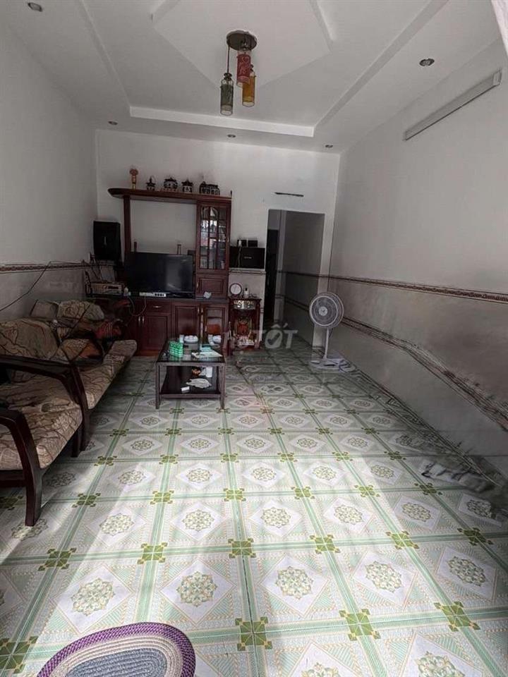 HIẾM HẺM XE HƠI , 49M CHIT NHỈNH 3 TỶ 1 TRỆT 1 LẦU BTCT KHU YÊN TĨNH 