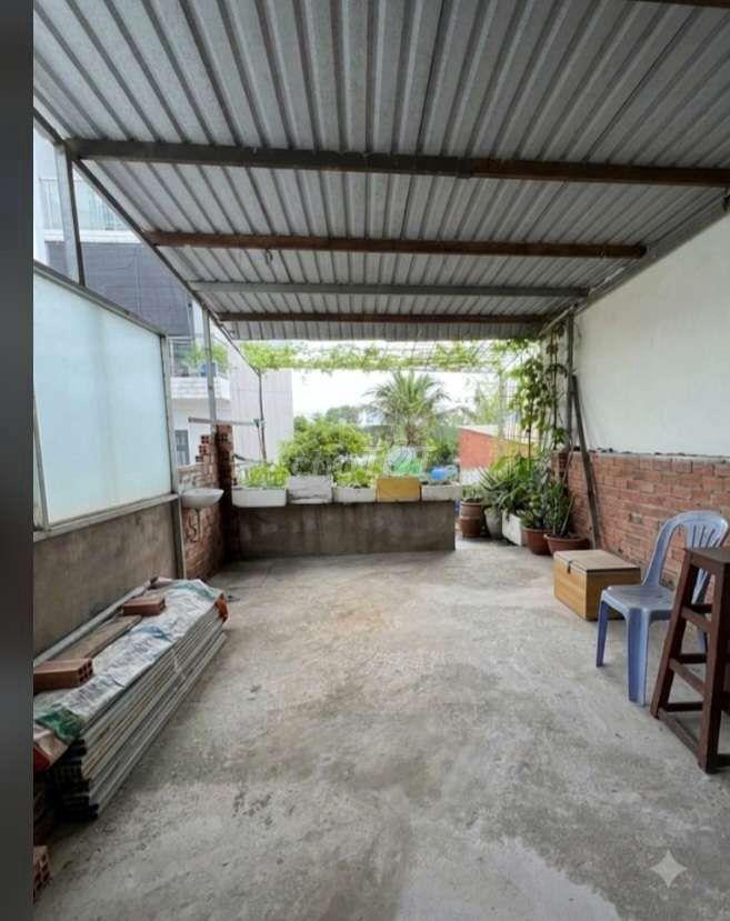 HIẾM HẺM XE HƠI , 49M CHIT NHỈNH 3 TỶ 1 TRỆT 1 LẦU BTCT KHU YÊN TĨNH 