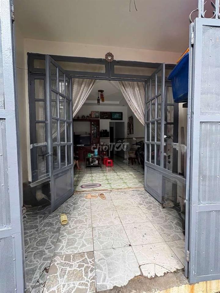 HIẾM HẺM XE HƠI , 49M CHIT NHỈNH 3 TỶ 1 TRỆT 1 LẦU BTCT KHU YÊN TĨNH 