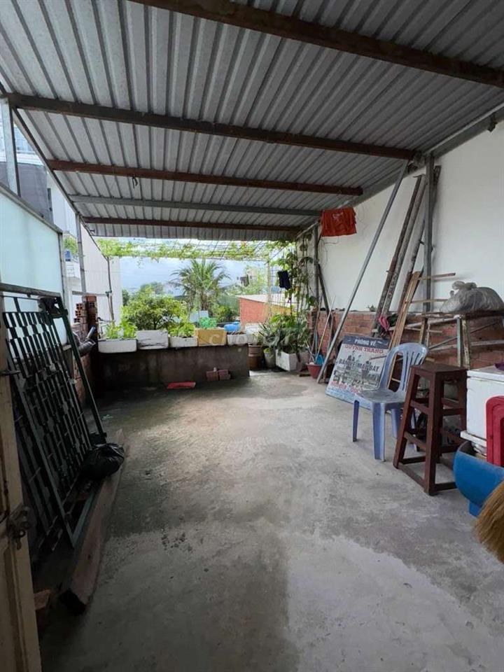 HIẾM HẺM XE HƠI , 49M CHIT NHỈNH 3 TỶ 1 TRỆT 1 LẦU BTCT KHU YÊN TĨNH 
