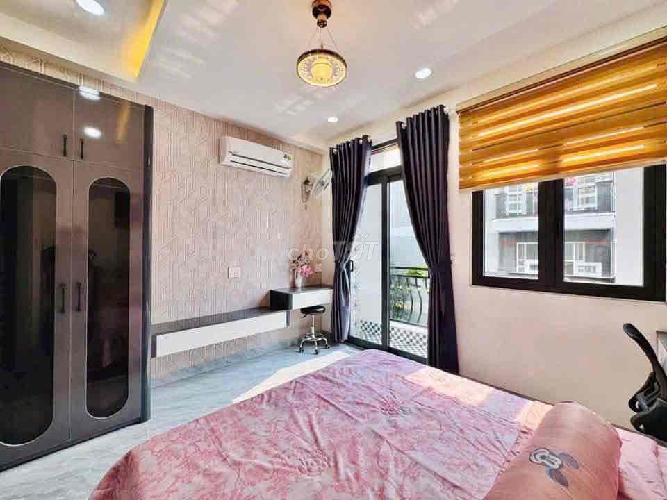 Nhà Đẹp - Gara ÔTô -Thang Máy -Sổ Hồng Riêng - Full nội thất – 8 Tỷ TL