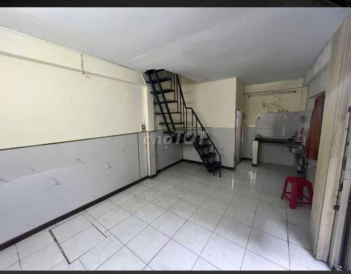 HƠN 2 TỶ NHÀ THỐNG NHẤT GÒ VẤP ,HẺM Ô TÔ SÁT NHÀ,24M²,NGANG 6M,Ở NGAY