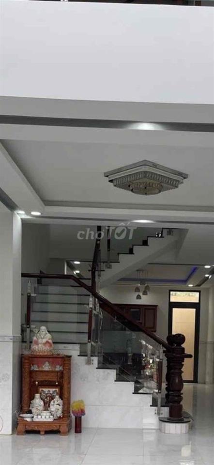 Bán nhà MT đường nội bộ Quang Trung