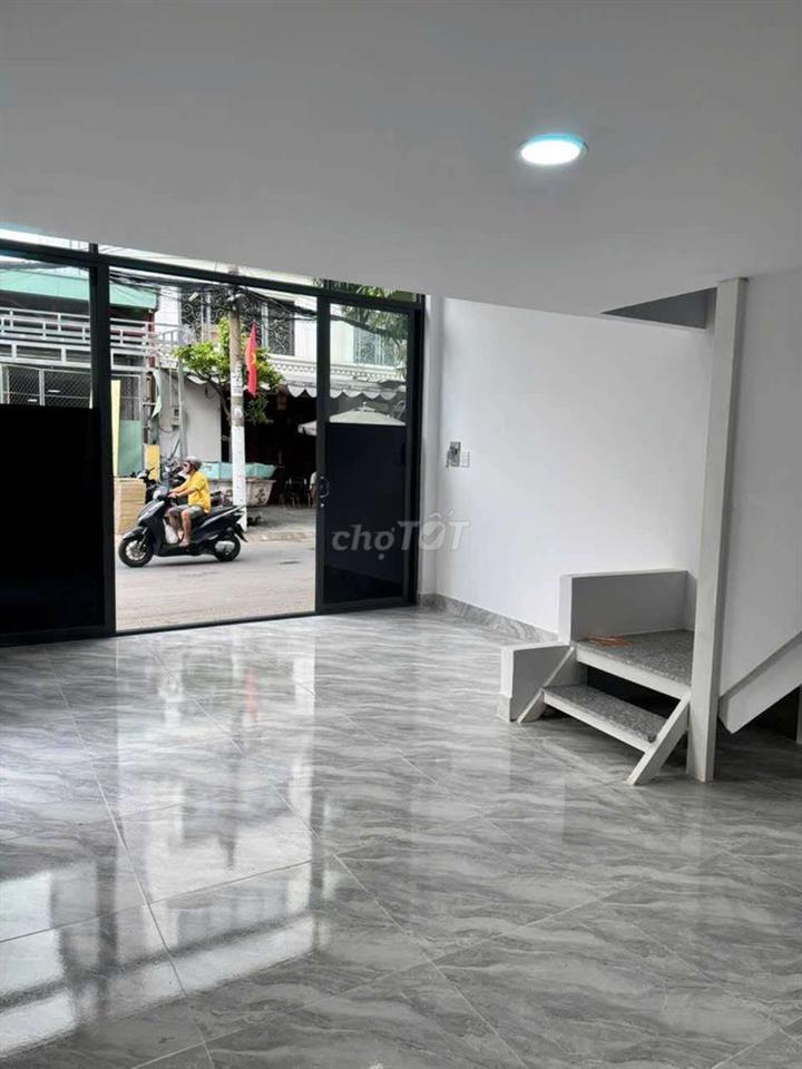 Nhà mặt tiền đường số Phạm Văn Chiêu đi vào. 4x9m đúc lững