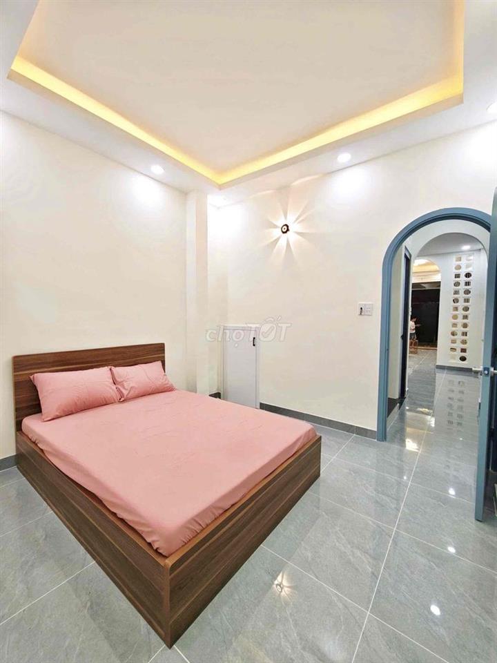 nhà bán chính chủ hinh thât . trung tâm quân Go vấp