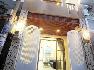 nhà bán chính chủ hinh thât . trung tâm quân Go vấp