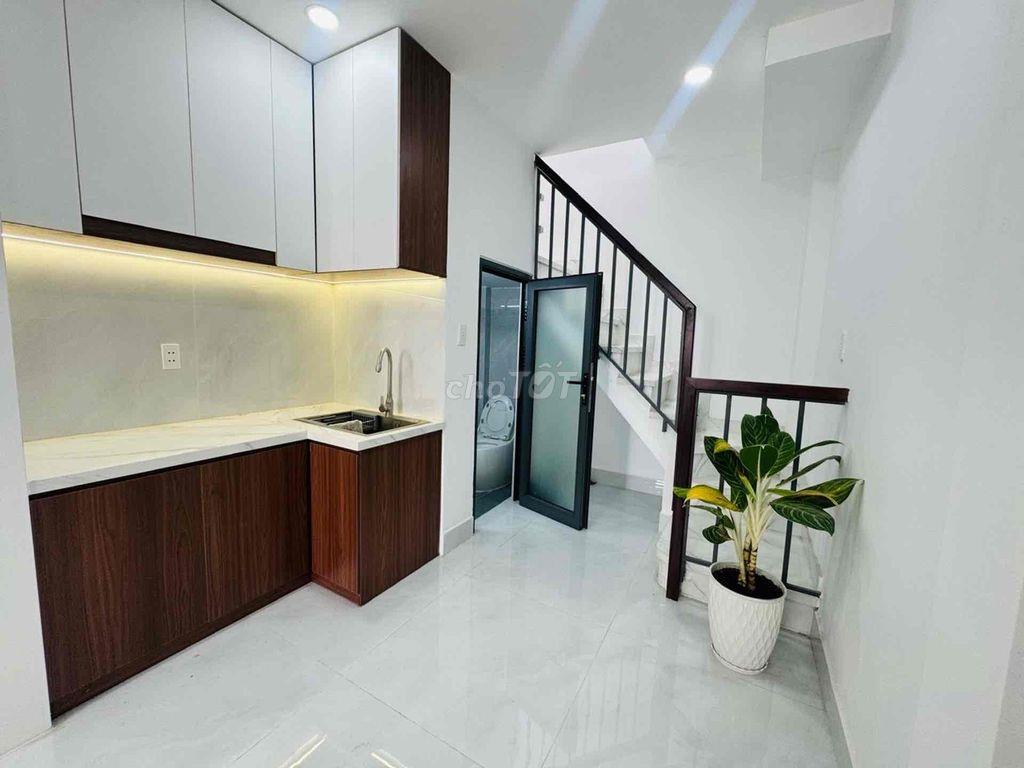 Hẽm Xe Hơi-Gần Mặt Tiền-Sổ vuông siêu đẹp
