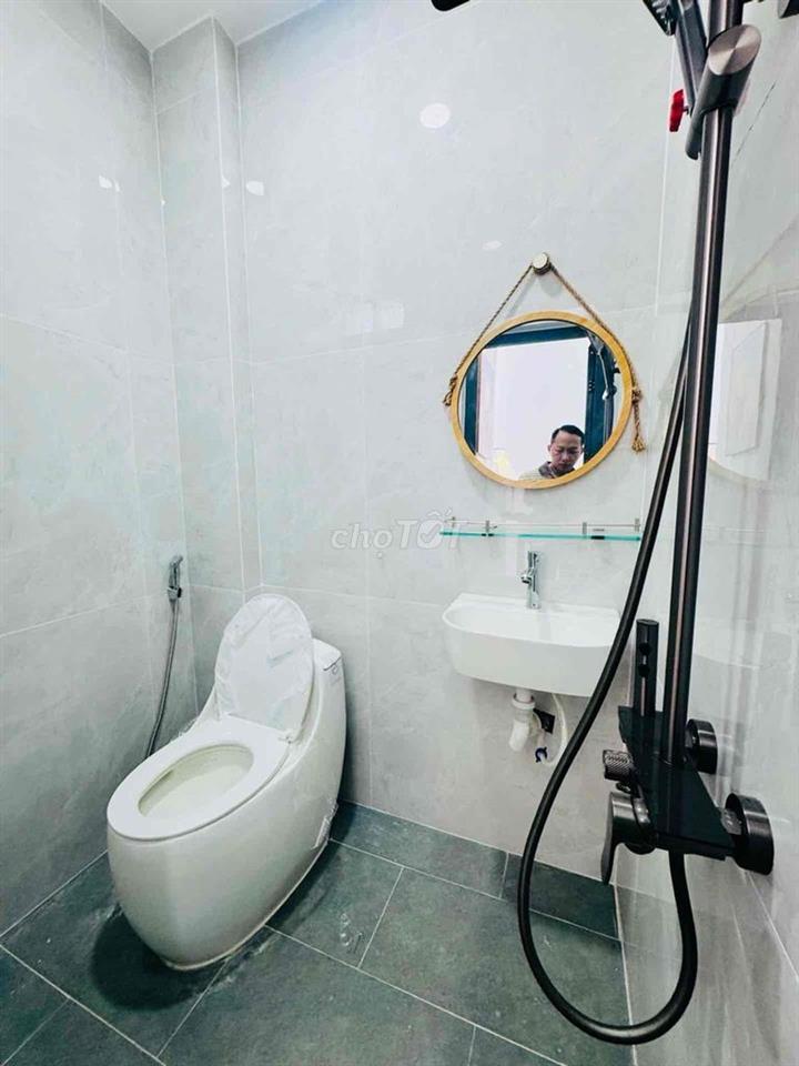Hẽm Xe Hơi-Gần Mặt Tiền-Sổ vuông siêu đẹp