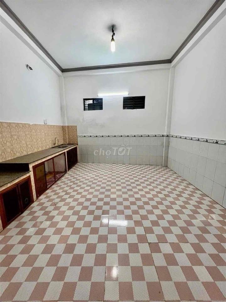 Bán nhà 70m2 giá tốt, chính chủ, sổ hồng riêng
