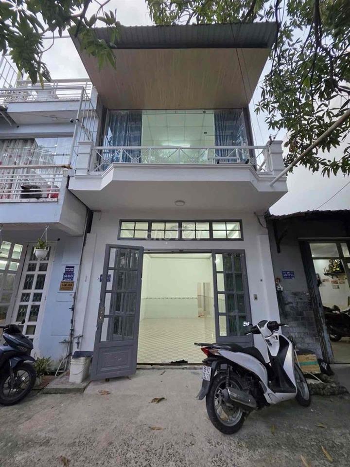 Bán nhà 70m2 giá tốt, chính chủ, sổ hồng riêng