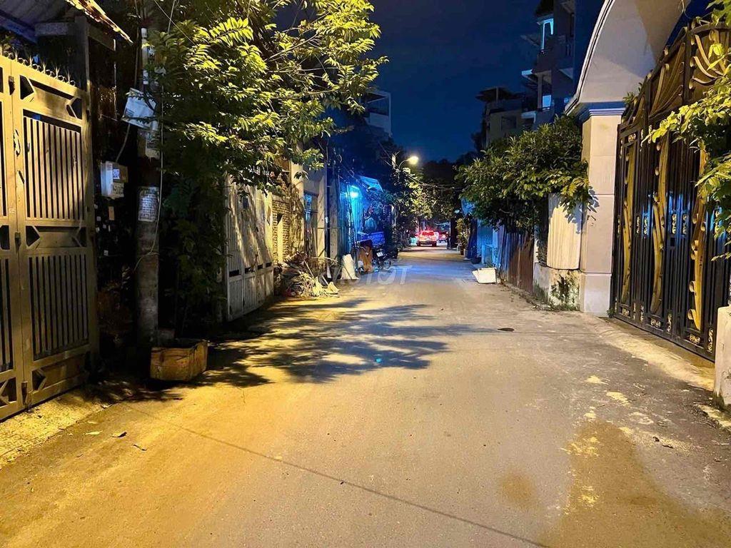 Bán nhà 70m2 giá tốt, chính chủ, sổ hồng riêng