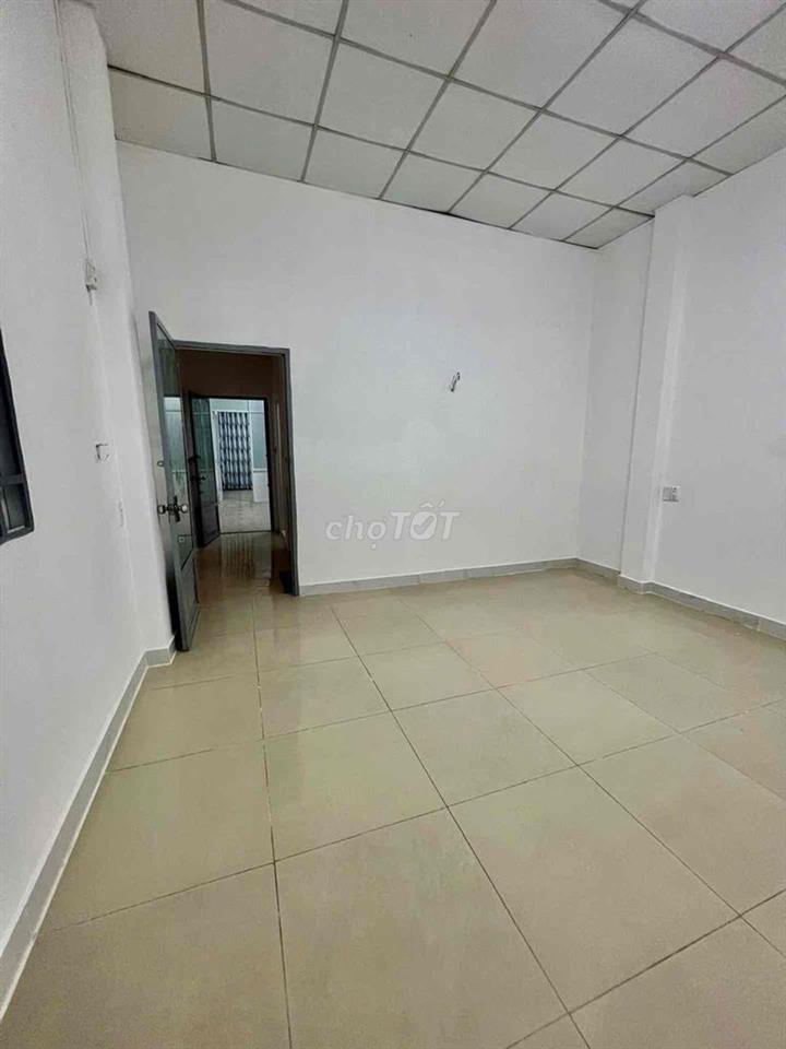 Bán nhà 70m2 giá tốt, chính chủ, sổ hồng riêng