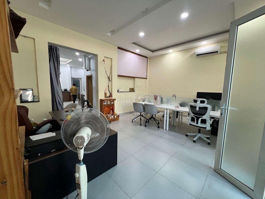 Nhà Mặt Tiền, Chùa Nghệ Sĩ, GV. 72m2 . Giá 6,9 Tỷ