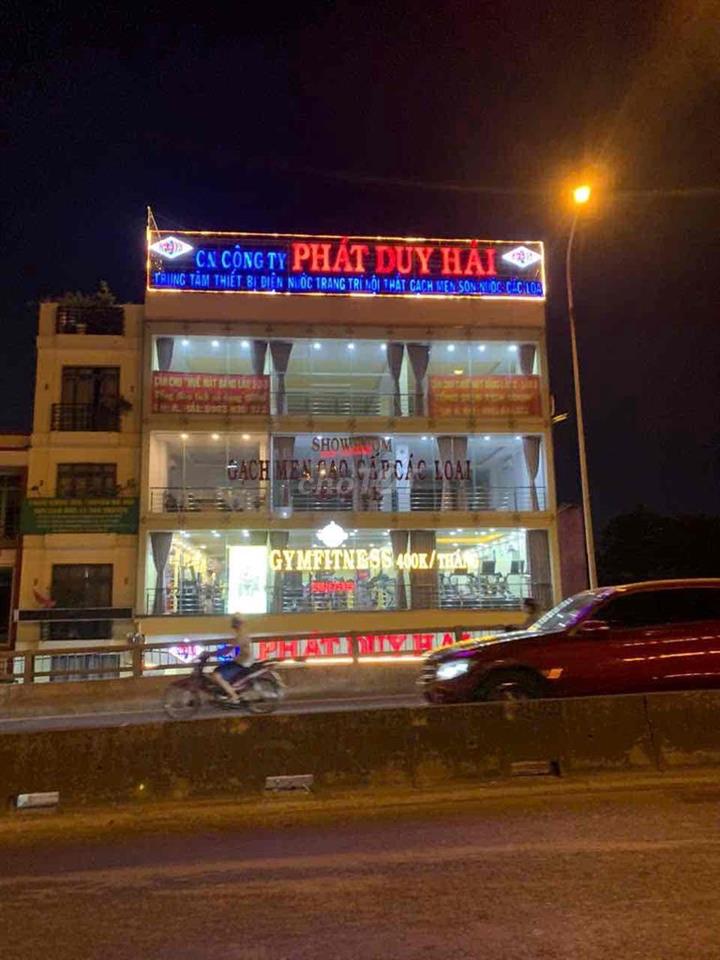 TOÀ NHÀ CHO THUÊ NGÃ TƯ GA Q12