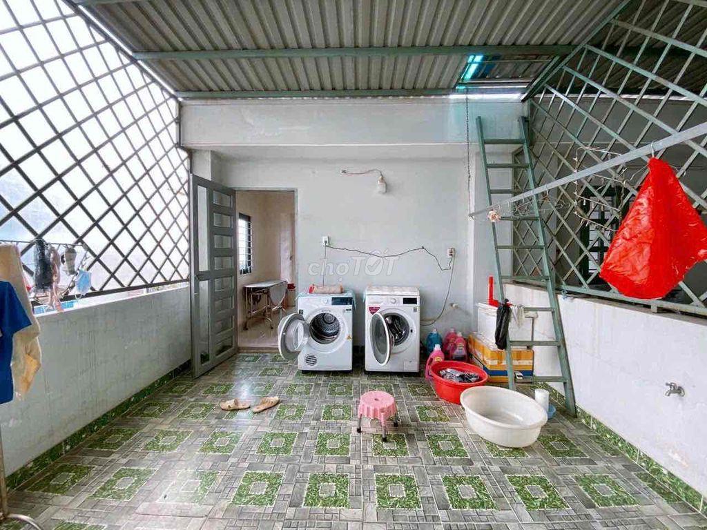 NHÀ 2 MT, DÒNG TIỀN