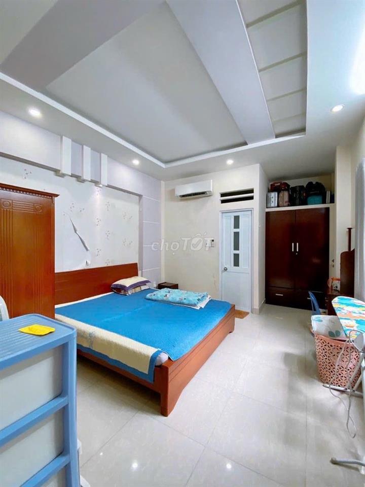 GIẢM 200 TR, BÁN NHÀ 2 MẶT TIỀN TIỆN KD