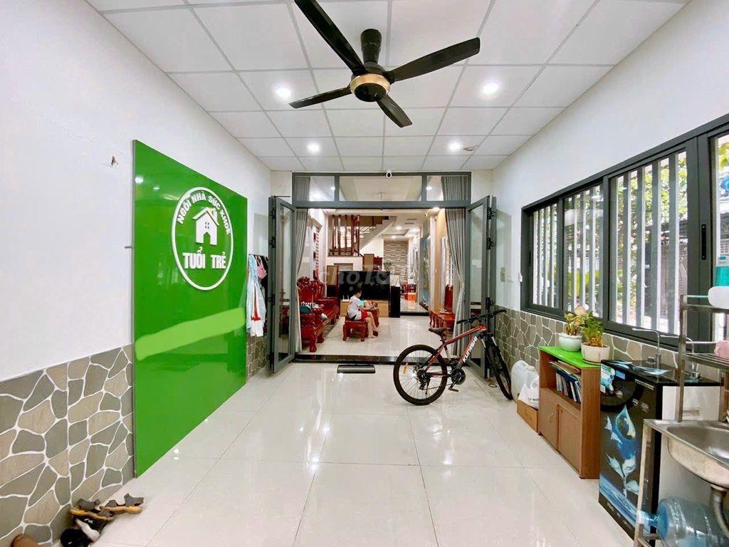 GIẢM 200 TR, BÁN NHÀ 2 MẶT TIỀN TIỆN KD
