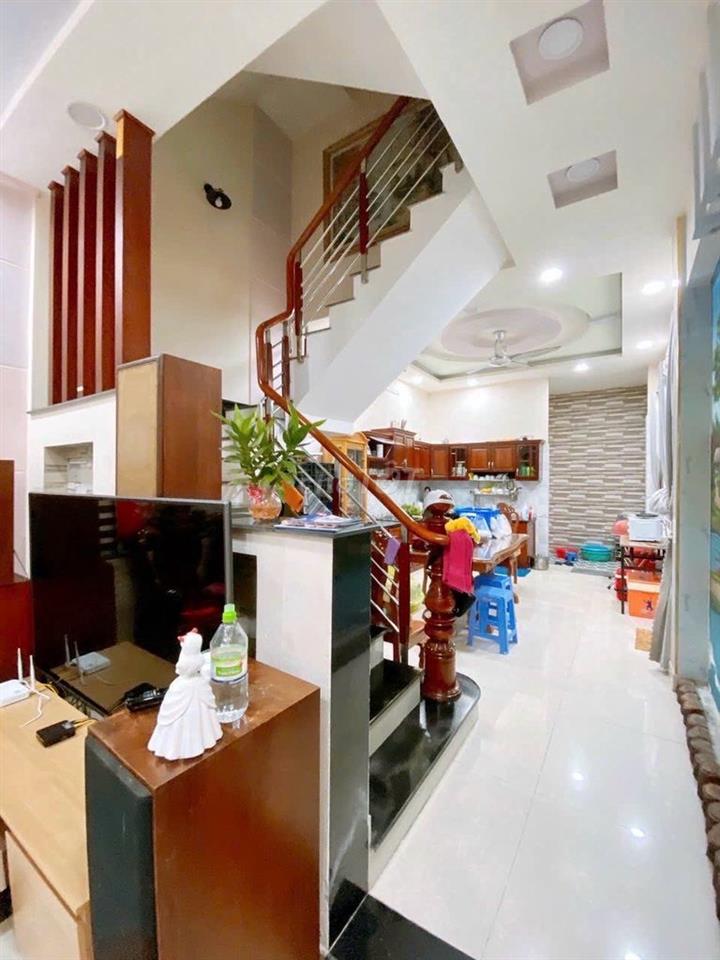 GIẢM 200 TR, BÁN NHÀ 2 MẶT TIỀN TIỆN KD