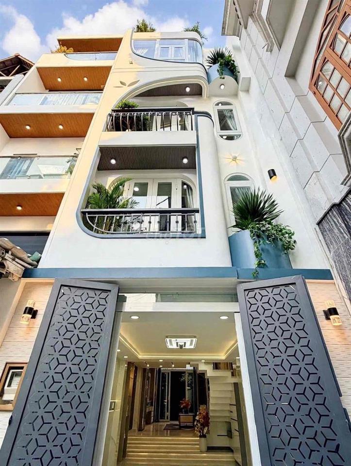 Nhà giảm 550Tr còn 7.7 T, xây mới, kế bên siêu thị Emart, 5 tầng 4x16