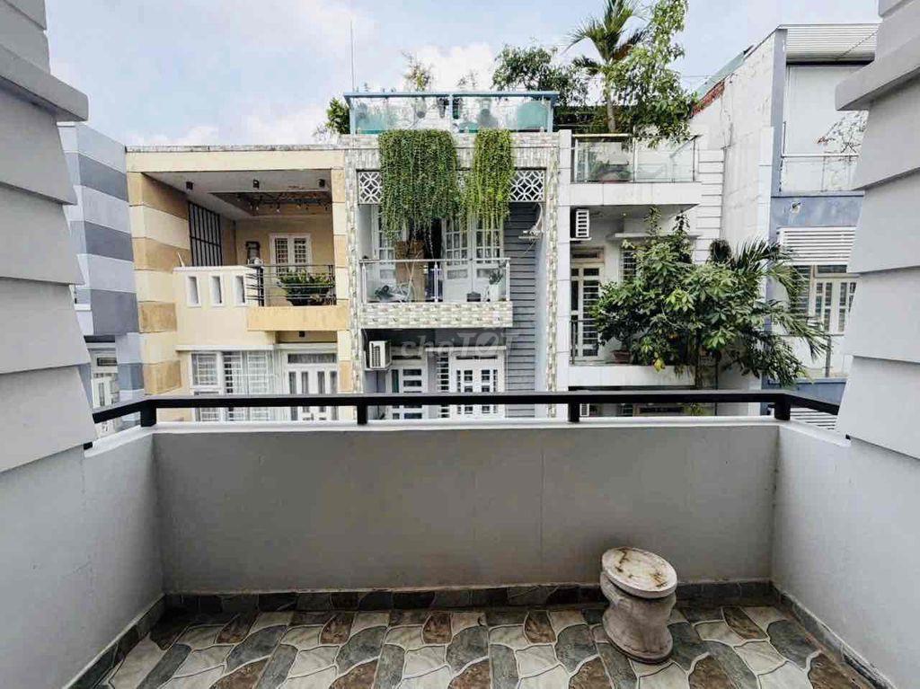 Nhà hẻm ô tô tránh, phân lô, 4 tầng 5x10, dân trí, giá rẻ, Quang Trung
