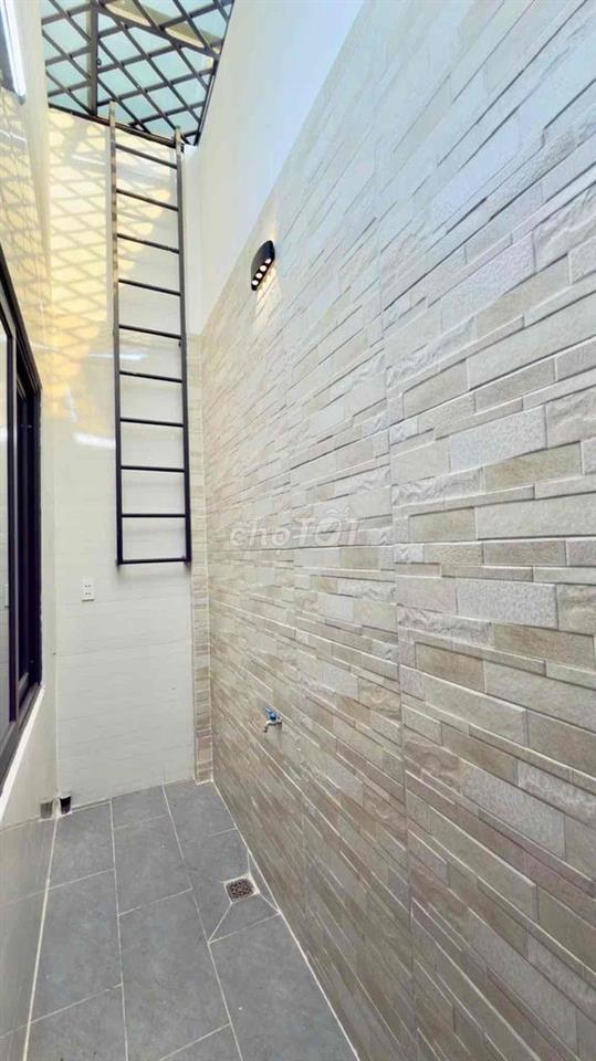 Nhà giảm còn 5,89 tỷ, DT khủng zá cực tốt, hẻm thông sau căn MT