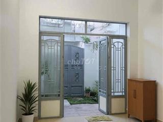 Nhà hẻm 3.5m, 30m ra mặt tiền, 2 tầng 54m2 3 phòng ngủ, Thống Nhất