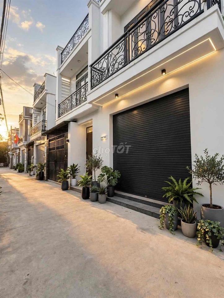 Nhà hẻm 3 gác thông, gần mặt tiền, 2 tầng 3.9x10 Thống Nhất P11 Gò Vấp