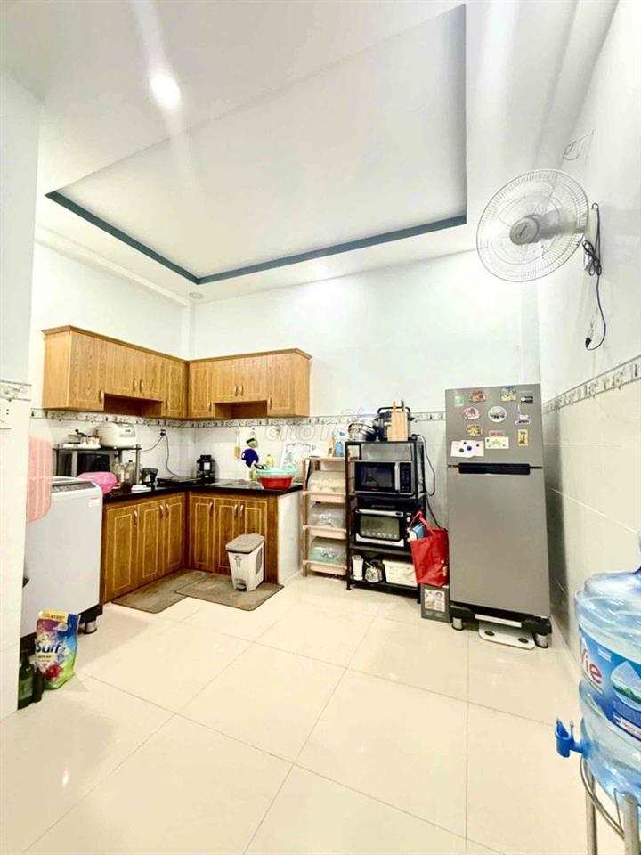 Nhà hẻm 3 gác thông, gần mặt tiền, 2 tầng 3.9x10 Thống Nhất P11 Gò Vấp