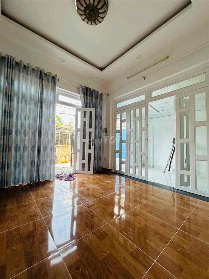 Giảm 1.3 tỷ, Nhà hẻm ô tô 1 sẹc, cách mặt tiền 30m, 2 tầng 6,9x14