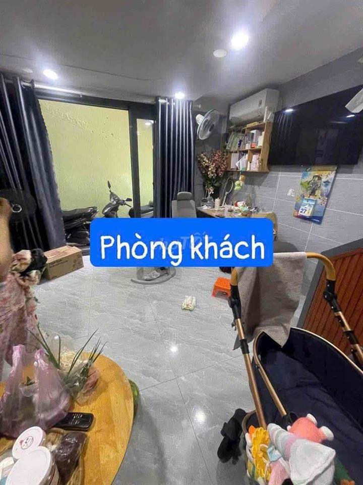 Nhà SHR rẻ như vi bằng, Ngay CVPM Quang Trung, 2 tầng 2PN 2WC, D4 Q12