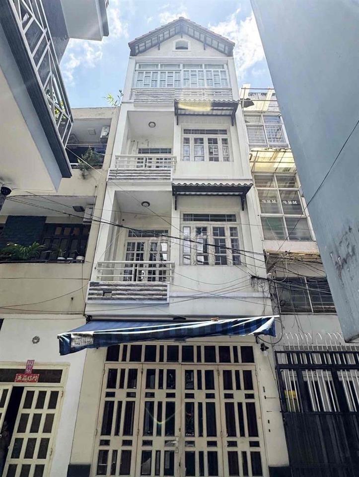 Nhà khu VIP sân bay, 600m tới công viên Hoàng Văn Thụ, Hẻm ô tô thông