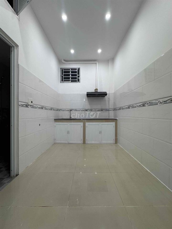 Nhà hẻm ô tô 8m, 2 tầng 4.5x14 3PN, An Phú Đông 9 Q12 sát Gò Vấp