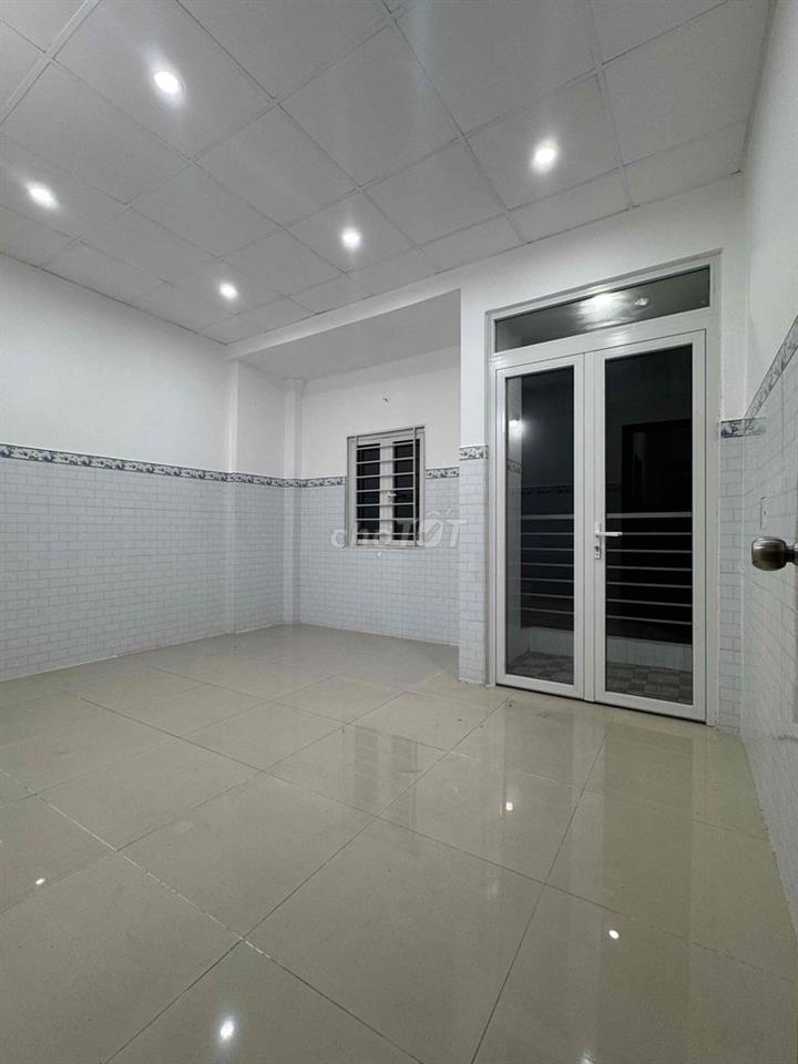 Nhà hẻm ô tô 8m, 2 tầng 4.5x14 3PN, An Phú Đông 9 Q12 sát Gò Vấp