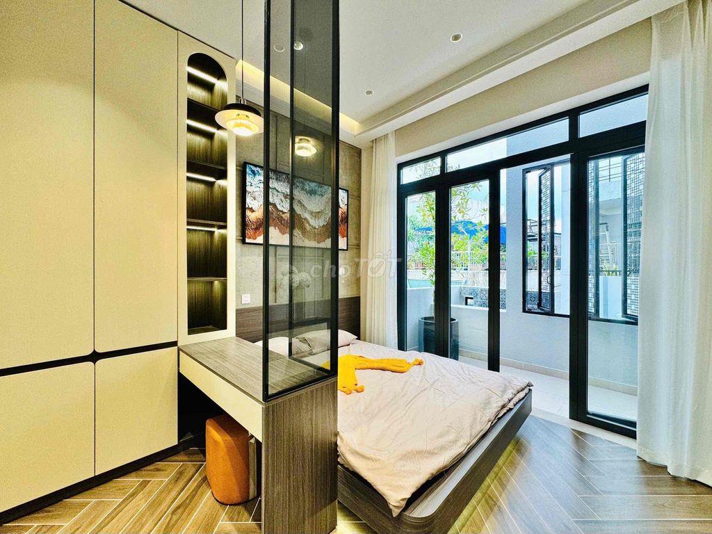 Giảm 300TR, Nhà xây mới, gần ngã 5 chuồng chó, 3 tầng 50m2 Quang Trung