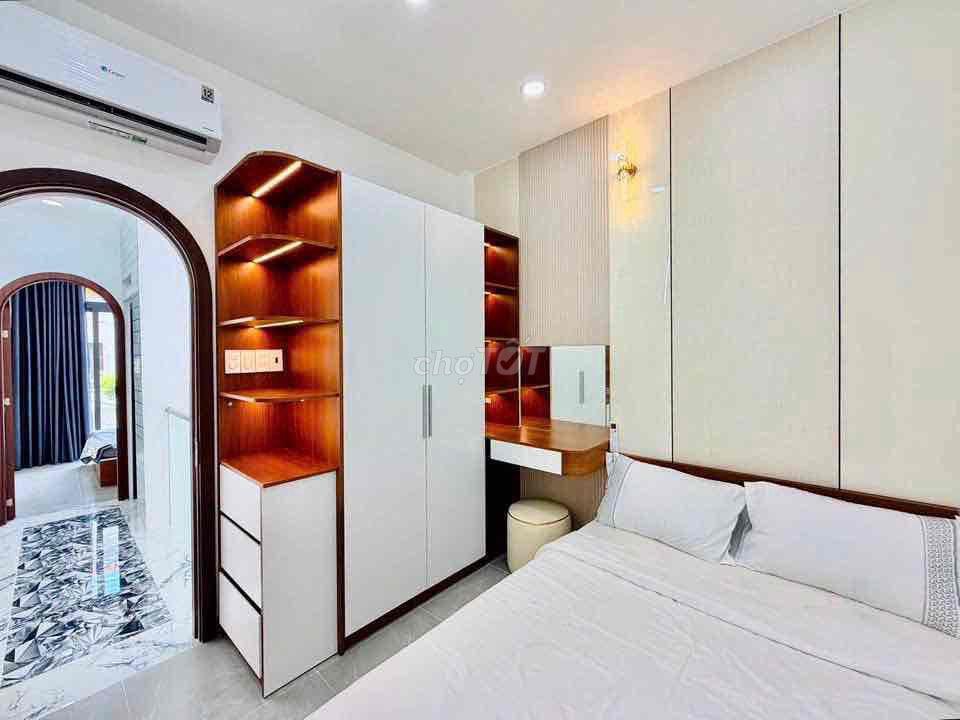 đường huỳnh văn nghệ cách hẻm xe hơi 1m gần chợ trường học khu an ninh