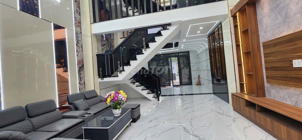 Ô TÔ -70m, 4 tầng, mặt tiền 5.3m,Nhà mới, nội thất đẹp,Bình Hưng Hòa B